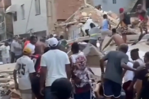 Prédio desaba em Salvador.